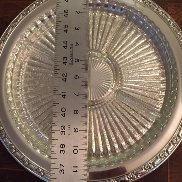 Oneida Silverplated Tray With Glass Insert - Picture 9 of 9